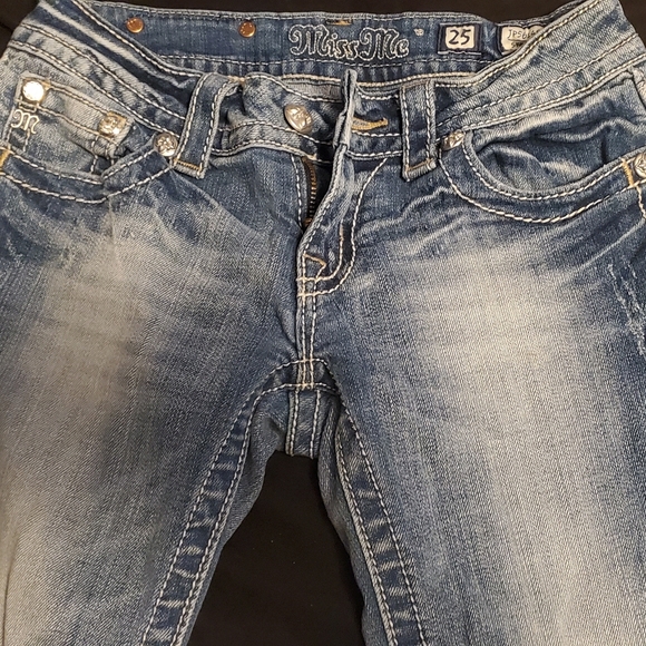 NWOT! Miss Me Light Wash Skinny Jeans - Picture 6 of 7